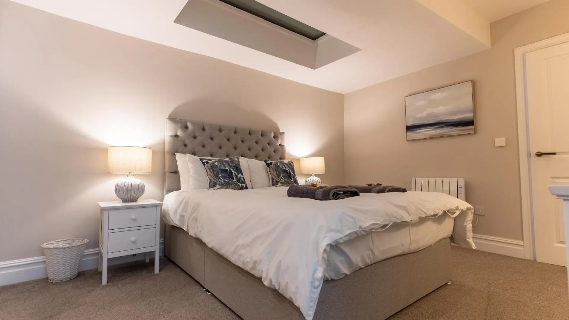 Brand New Riverside Apartment Christchurch  United Kingdom