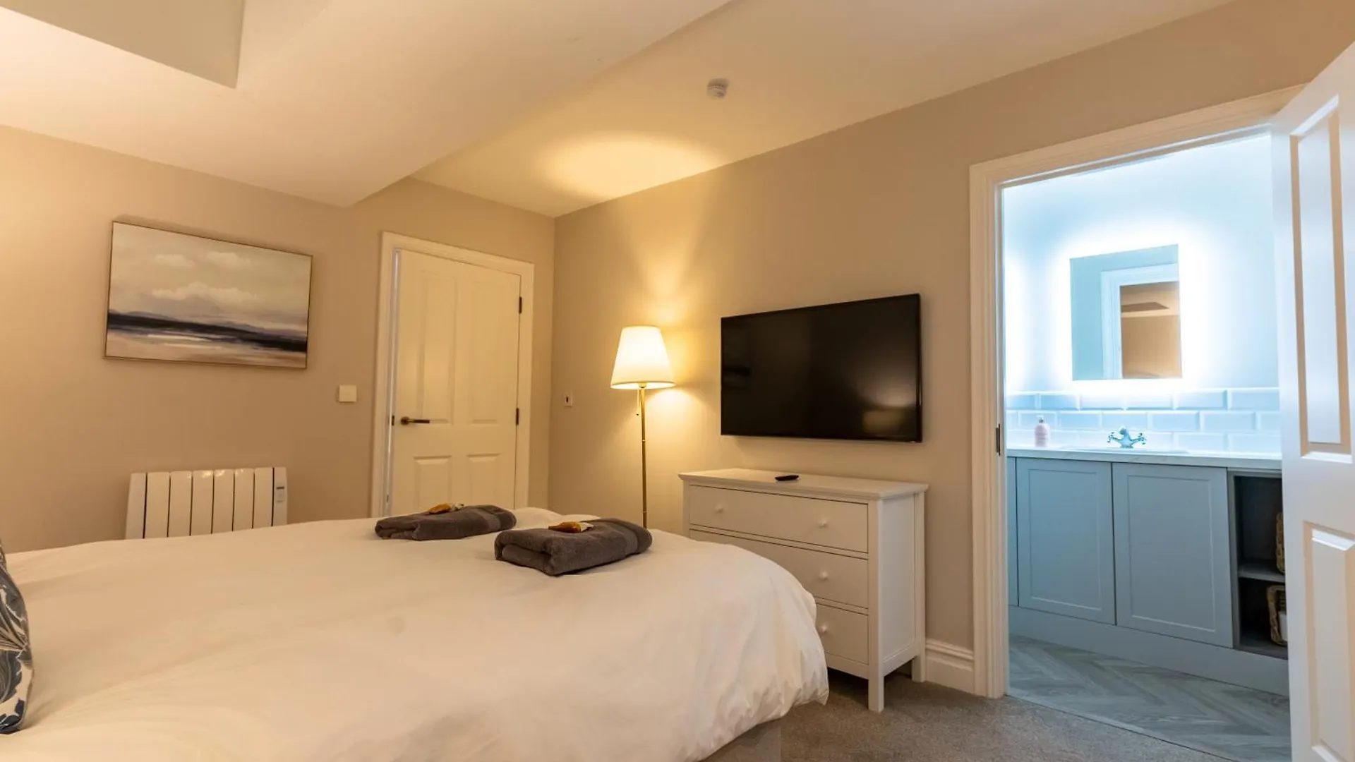 Brand New Riverside Apartment Christchurch